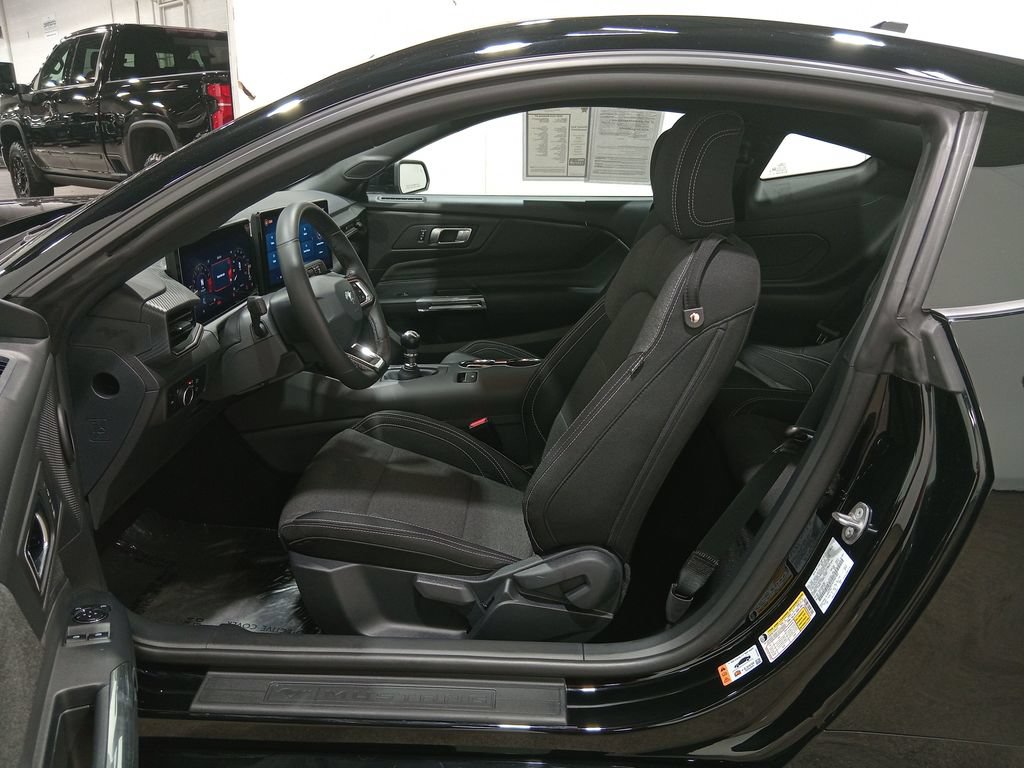 Certified 2025 Ford Mustang GT RWD image 14