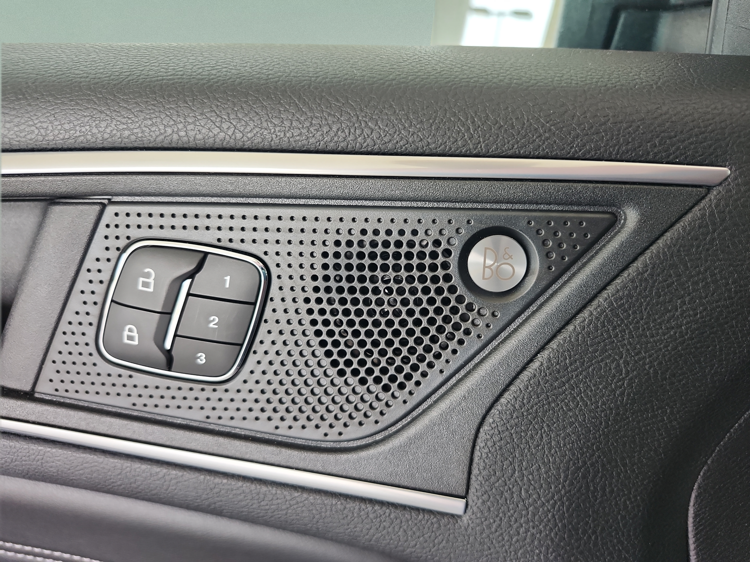 Certified 2021 Ford Edge Titanium FWD image 23