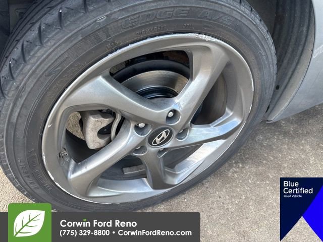 Used 2019 Hyundai Veloster 2.0 image 17