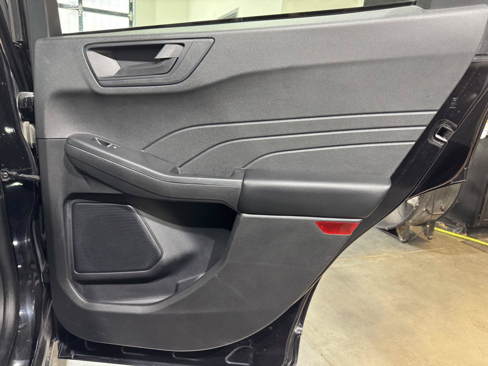 Certified 2025 Ford Escape Active w/ Cold Weather Package FWD image 26