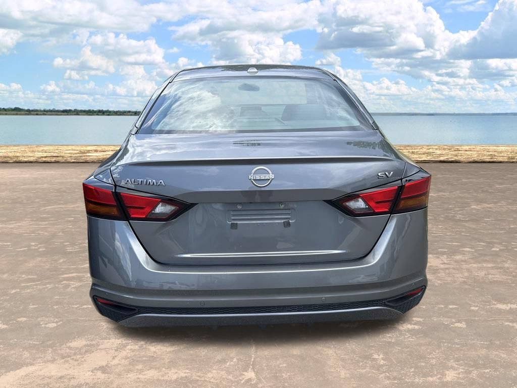 Used 2024 Nissan Altima 2.5 SV FWD image 8