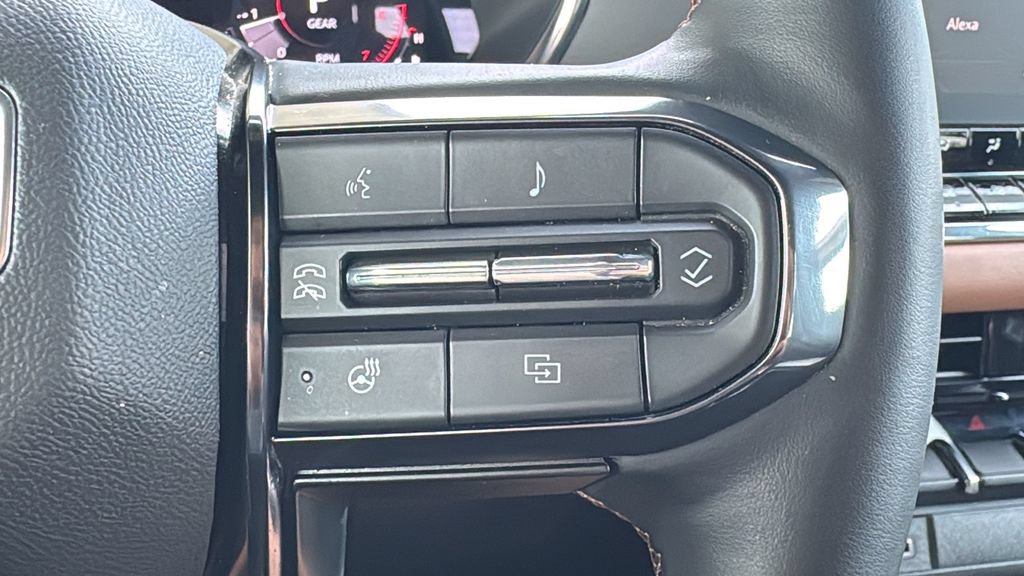 Used 2025 GMC Canyon AT4 w/ Technology Plus Package AWD/4WD image 14