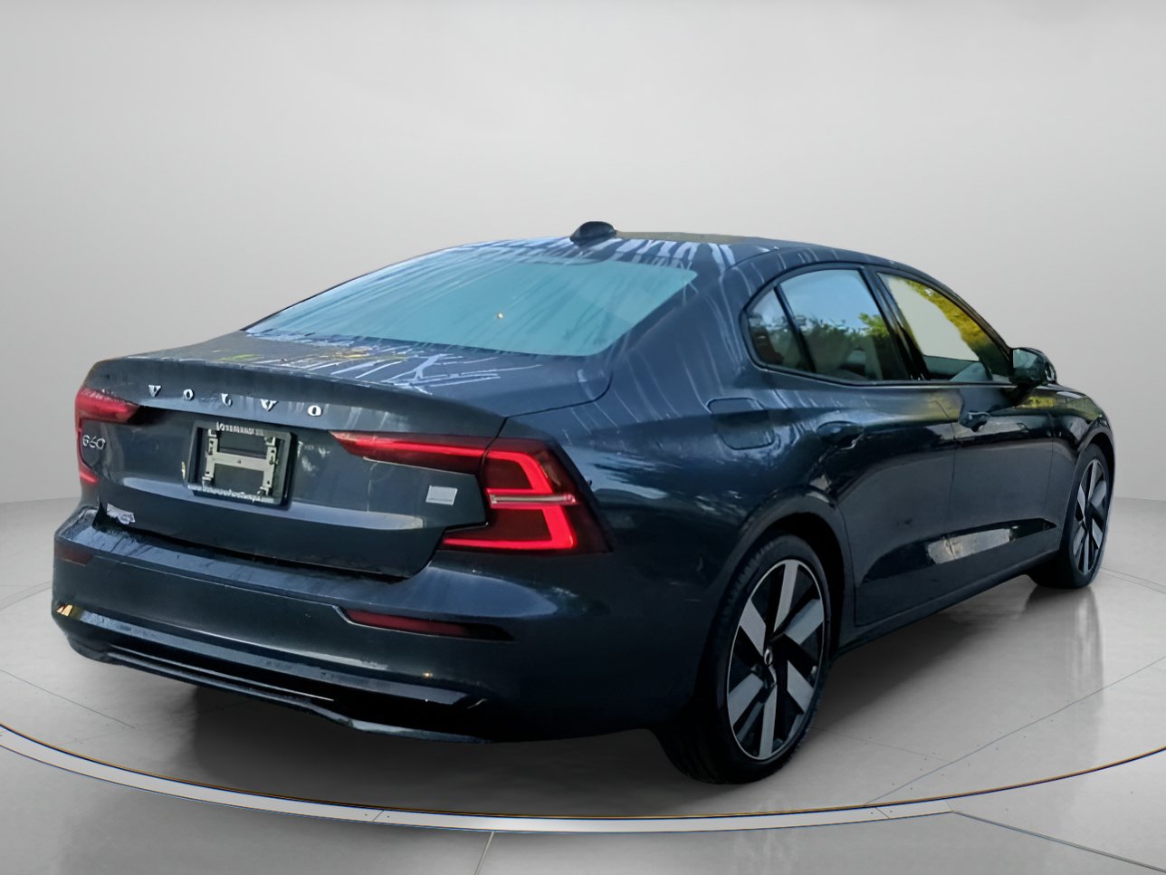 Used 2024 Volvo S60 T8 Ultimate AWD/4WD image 27