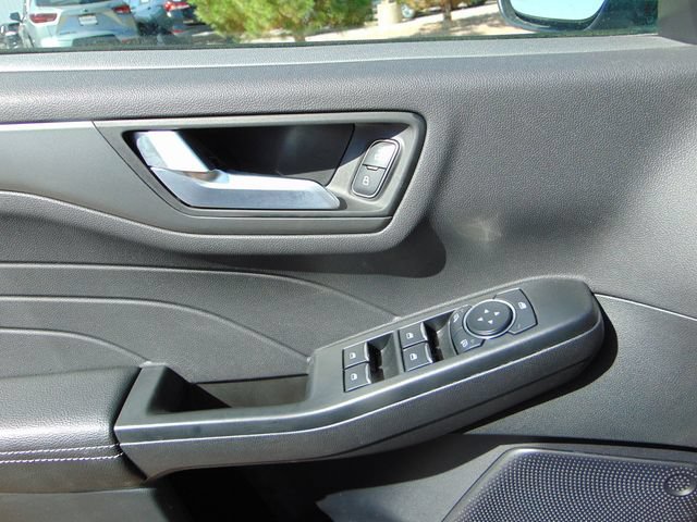 Certified 2026 Ford Escape SE FWD image 20