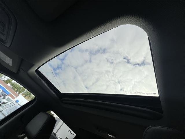 Used 2019 GMC Sierra 1500 SLT w/ SLT Premium Package image 13