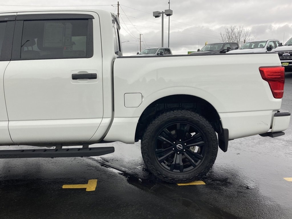 Used 2023 Nissan Titan SV w/ SV Convenience Package image 13