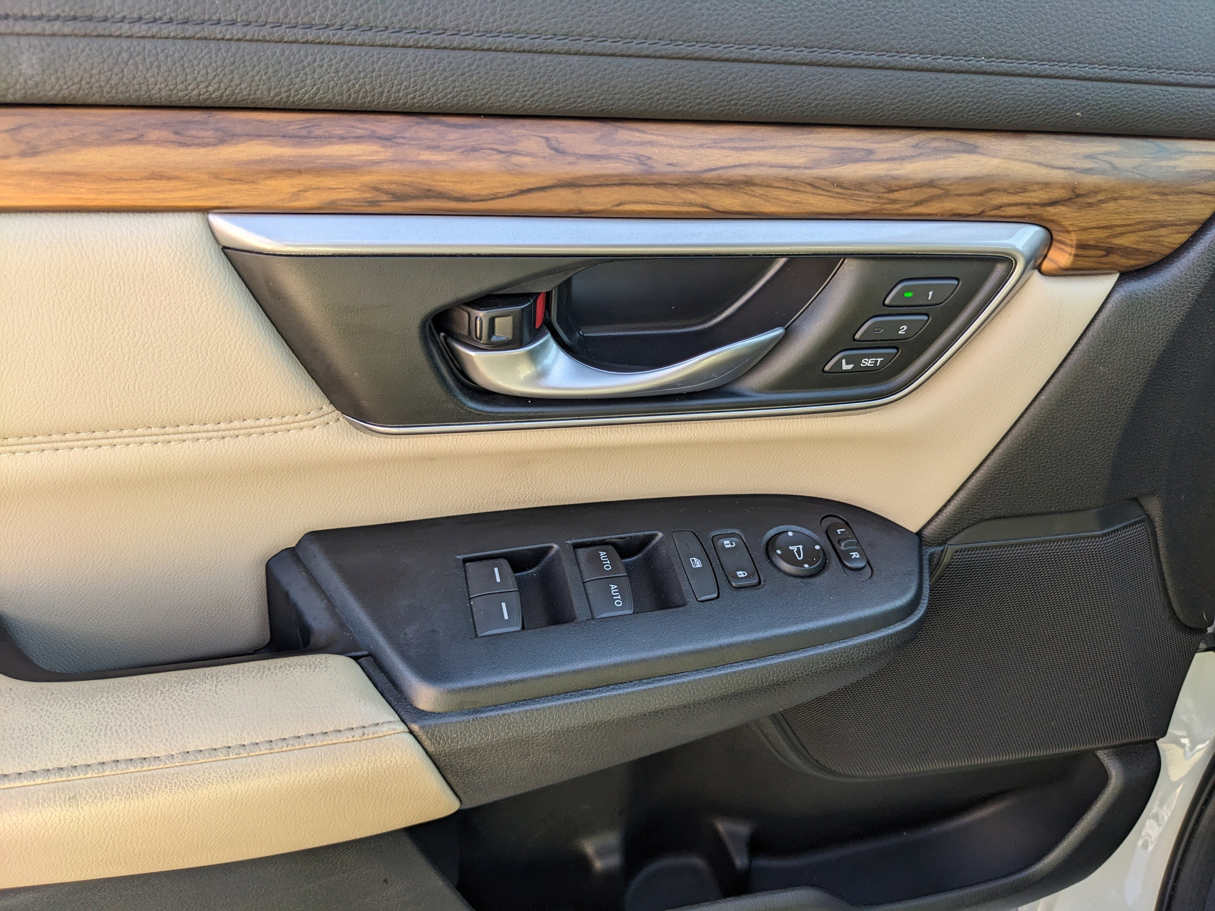 Used 2019 Honda CR-V EX-L image 16