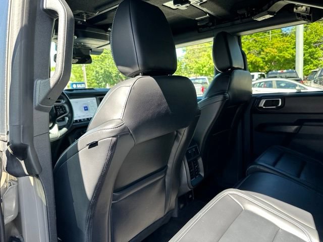 Certified 2025 Ford Bronco Outer Banks w/ Sasquatch Package AWD/4WD image 31