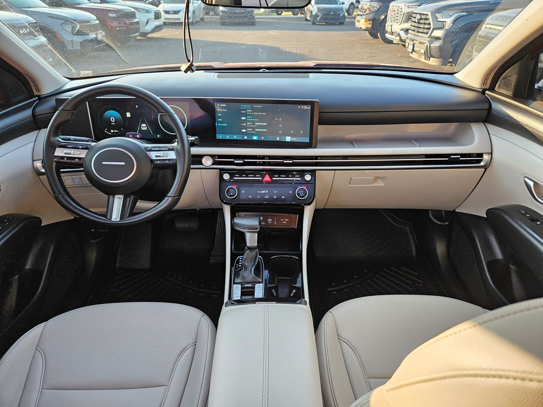 Used 2025 Hyundai Tucson SEL AWD/4WD image 32