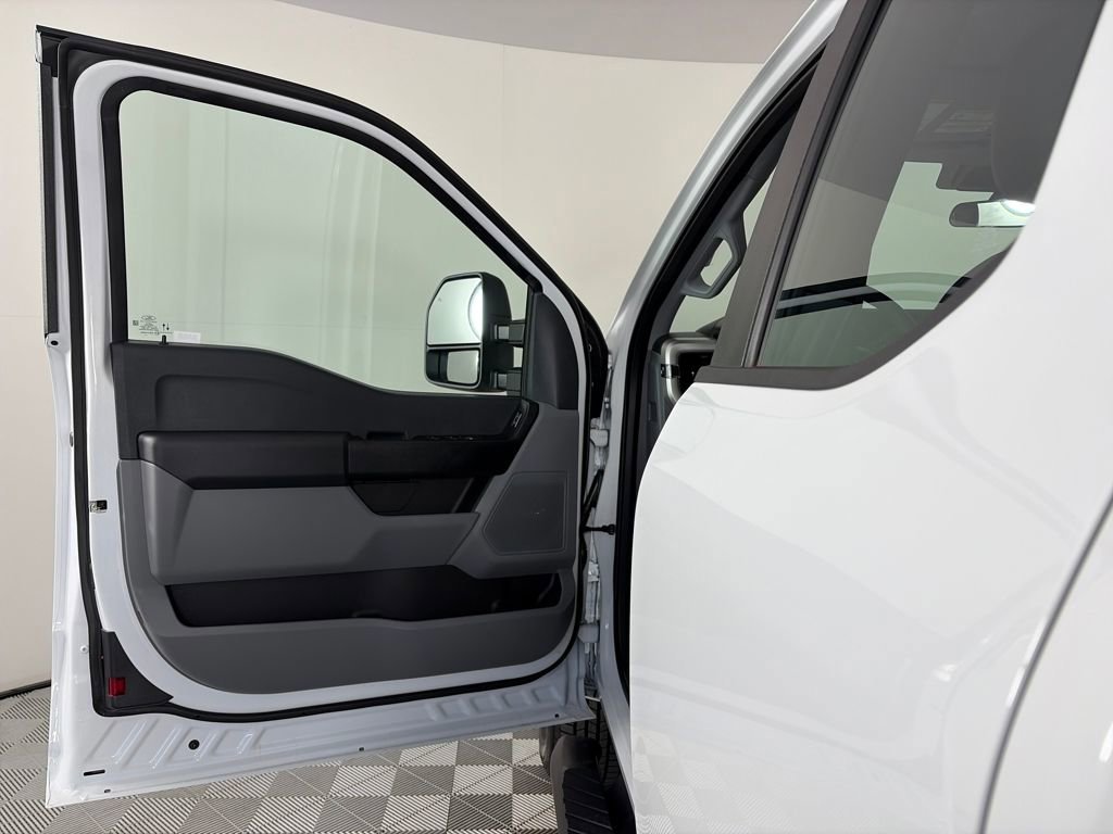 Certified 2025 Ford F350 XL w/ Snow Plow Prep Package image 10