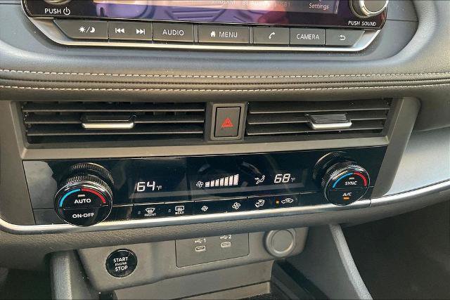 Used 2025 Nissan Rogue SV FWD image 15