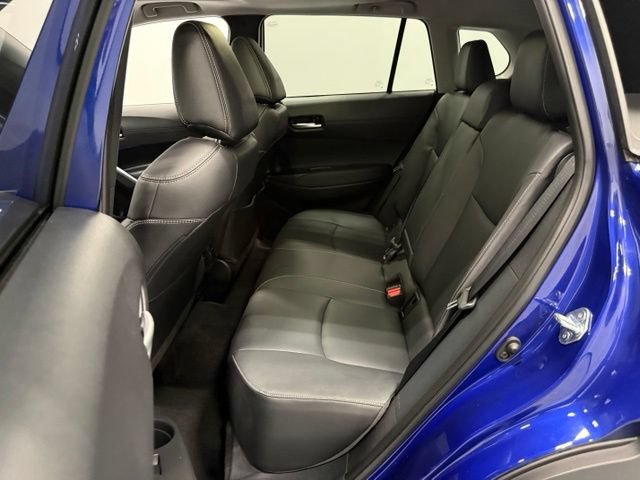 Used 2023 Toyota Corolla Cross XLE w/ Convenience Package AWD/4WD image 35