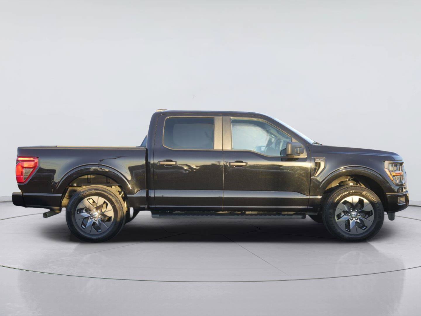 Certified 2025 Ford F150 STX w/ Equipment Group 200A RWD image 5