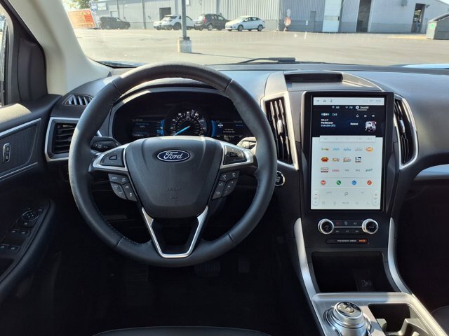 Certified 2024 Ford Edge SEL w/ Convenience Package AWD/4WD image 9