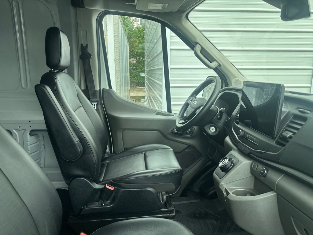 Certified 2023 Ford E-Transit 148 High Roof Extended RWD image 8