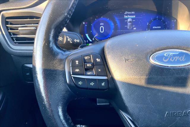 Certified 2020 Ford Escape Titanium image 24