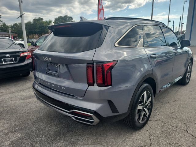 Used 2022 Kia Sorento S w/ Panoramic Sunroof Package FWD image 6