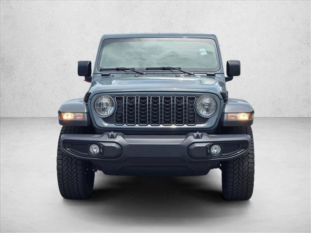 Used 2025 Jeep Gladiator Sport AWD/4WD video 2