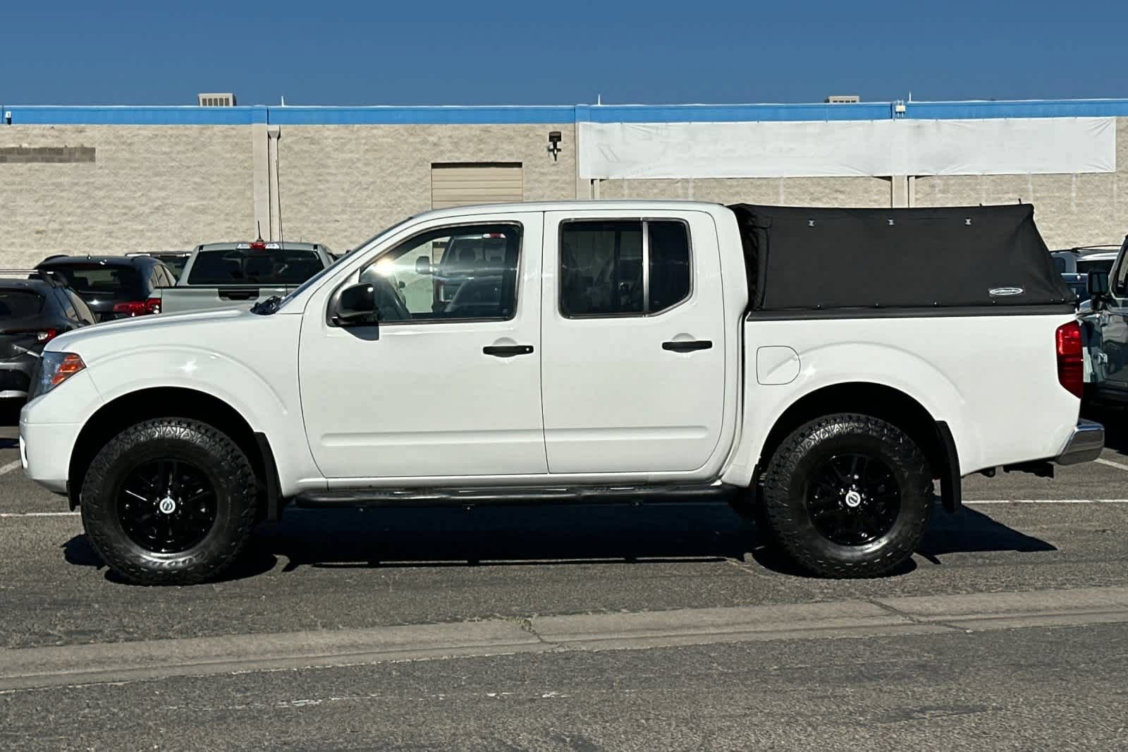 Used 2019 Nissan Frontier SV AWD/4WD image 5