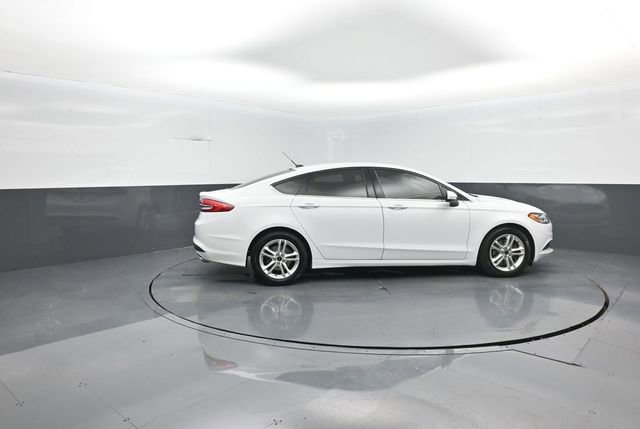 Certified 2018 Ford Fusion SE FWD image 8