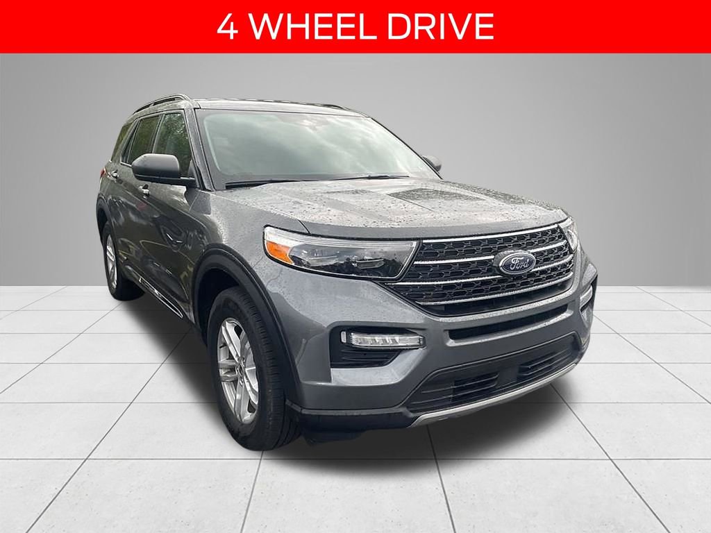 Certified 2023 Ford Explorer XLT w/ Equipment Group 202A AWD/4WD image 3