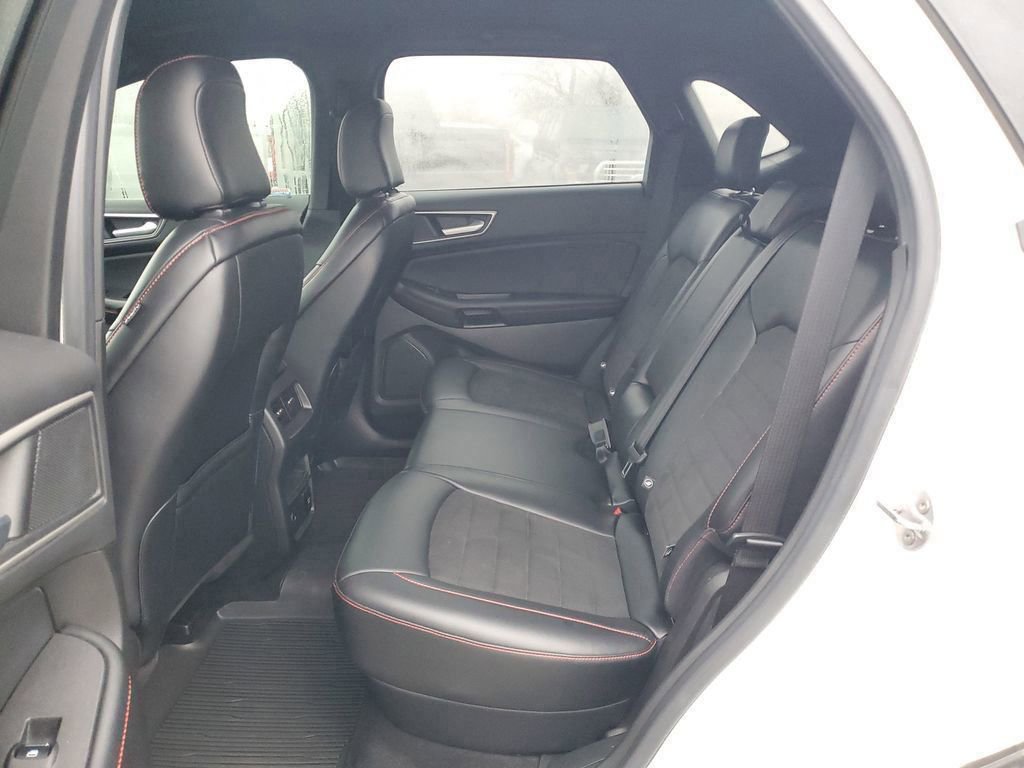 Certified 2023 Ford Edge ST-Line w/ Class II Trailer Tow Package image 8