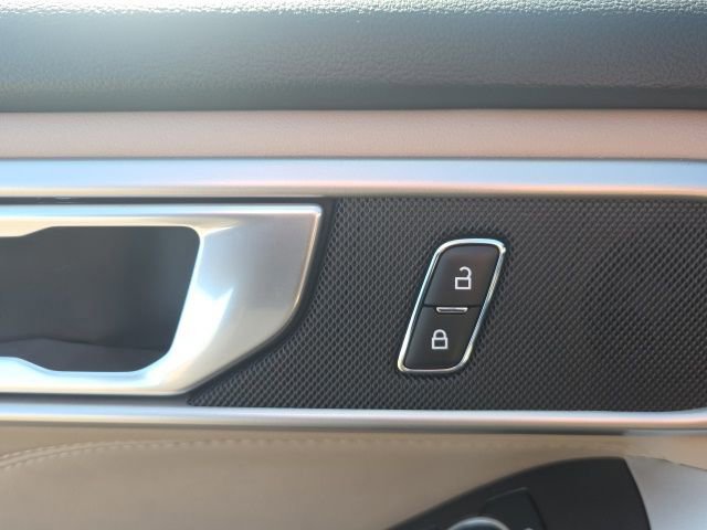 Certified 2023 Ford Explorer XLT w/ Equipment Group 202A image 27