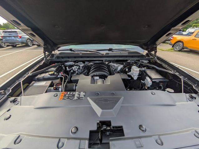 Used 2018 Chevrolet Silverado 1500 LTZ Z71 w/ Midnight Edition AWD/4WD image 36