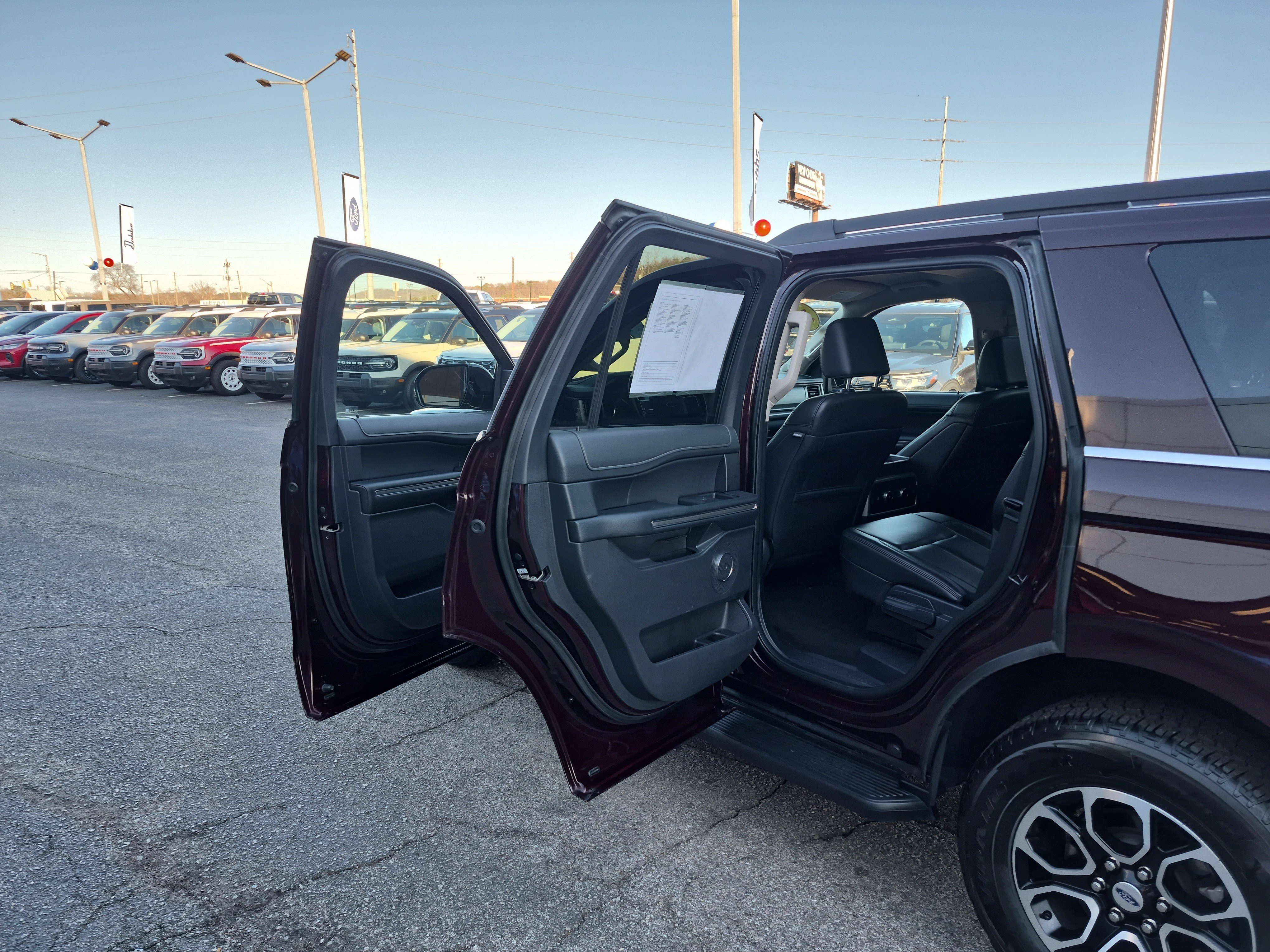 Certified 2024 Ford Expedition XLT image 13