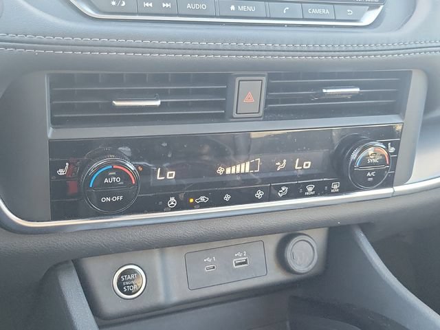 Used 2023 Nissan Rogue SV w/ SV Premium B Package FWD image 28