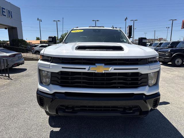 Used 2024 Chevrolet Silverado 2500 Custom w/ Custom Value Package AWD/4WD image 15