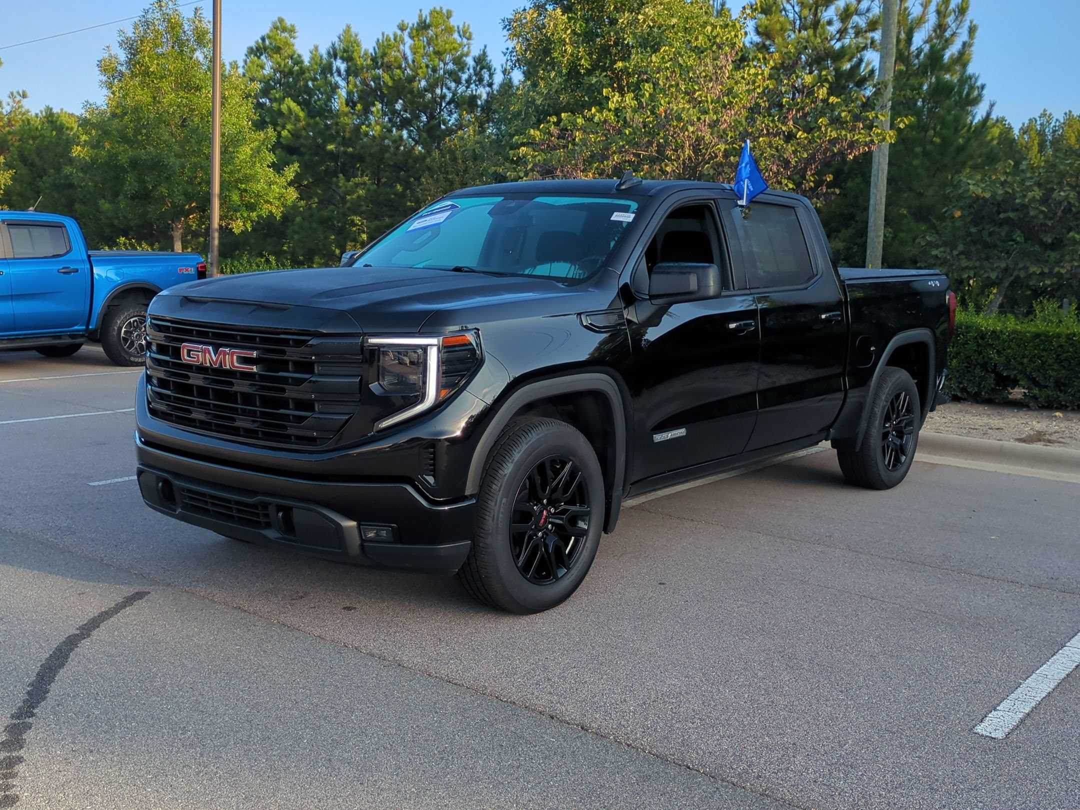 Used 2024 GMC Sierra 1500 Elevation AWD/4WD image 8