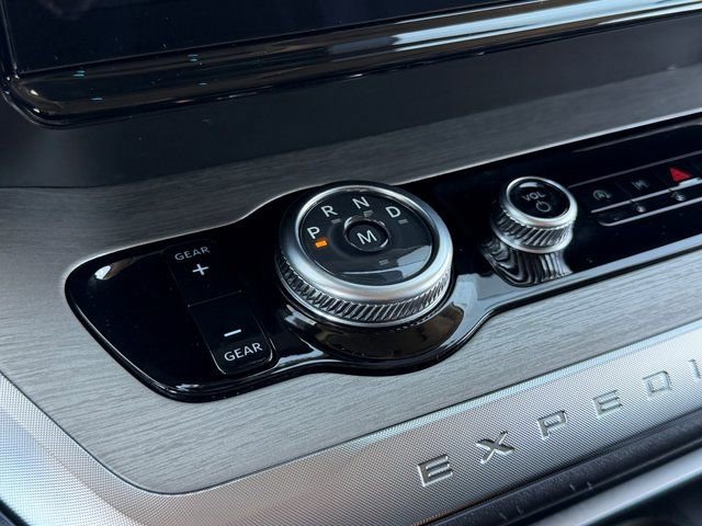 Certified 2025 Ford Expedition Max Platinum image 31