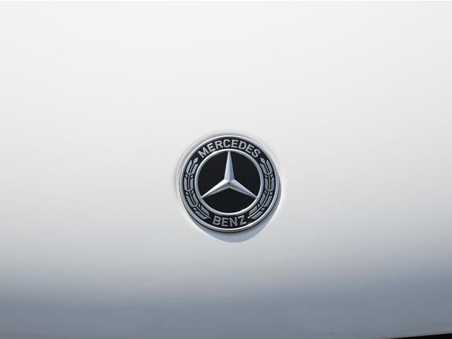 Used 2023 Mercedes-Benz GLC 300 4MATIC image 4