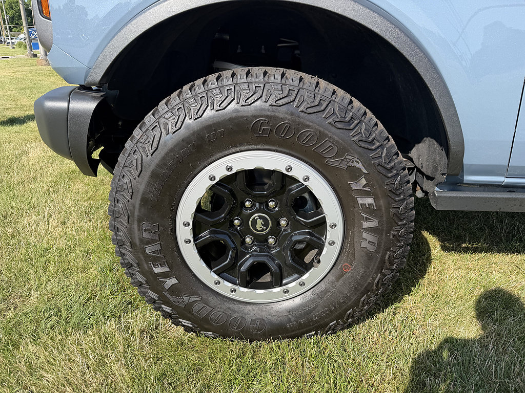 Certified 2023 Ford Bronco Badlands w/ Sasquatch Package AWD/4WD image 11