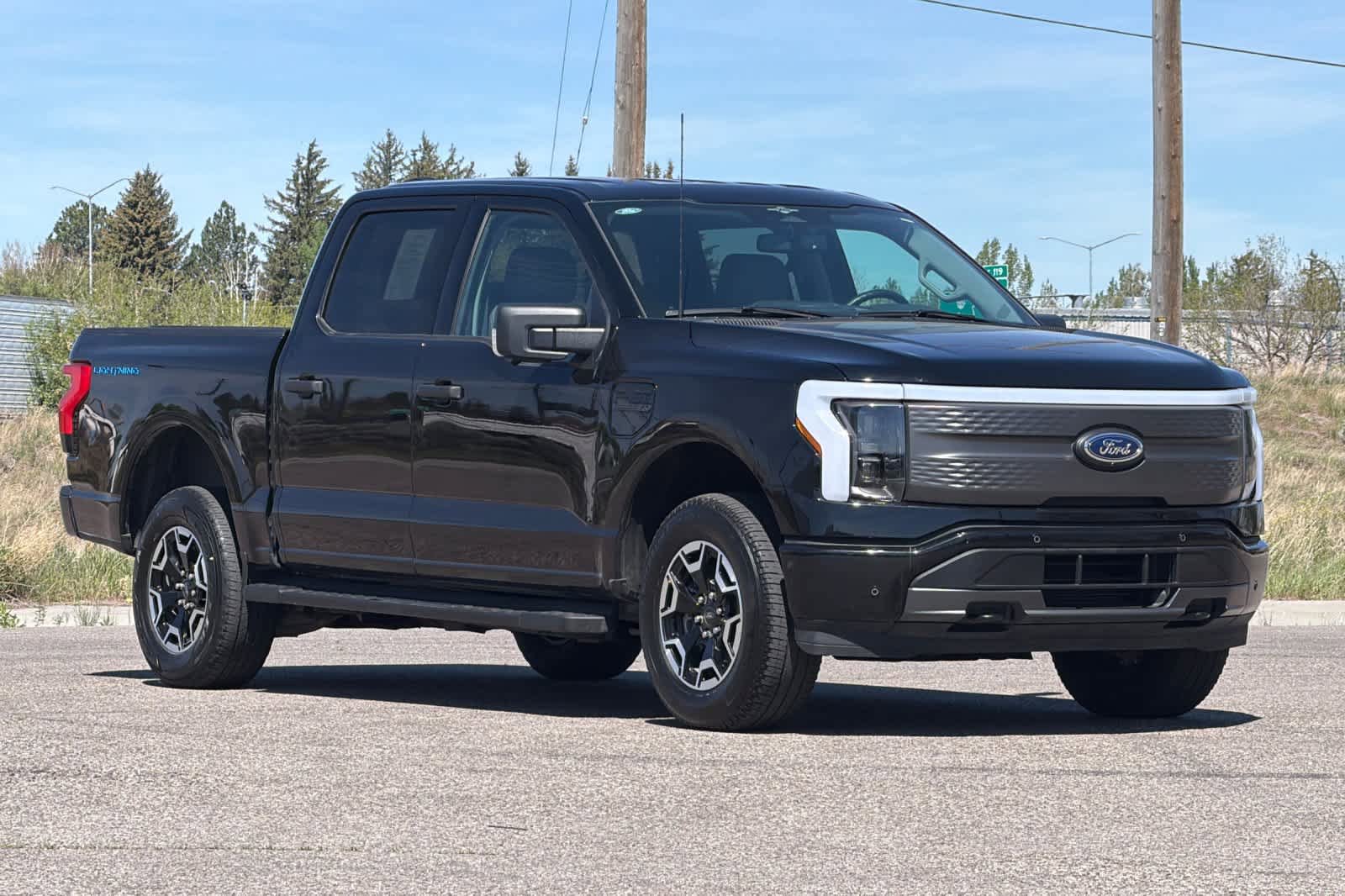 Certified 2023 Ford F150 Lightning XLT AWD/4WD image 9