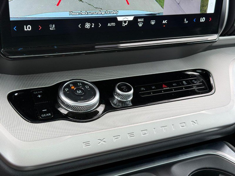 Certified 2025 Ford Expedition Active AWD/4WD image 20