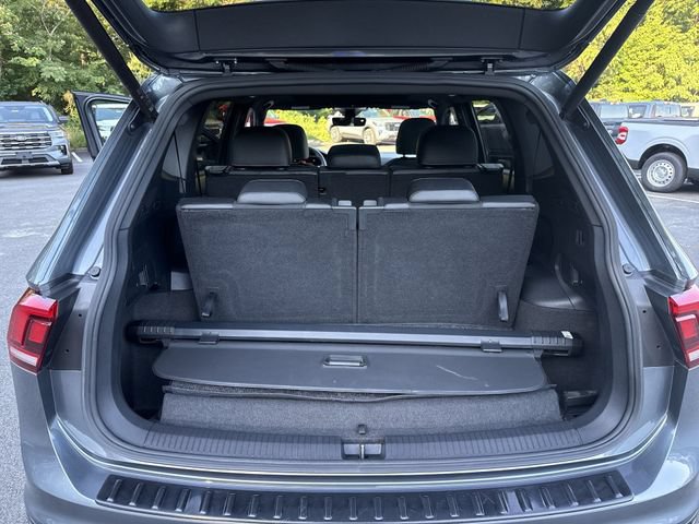 Used 2024 Volkswagen Tiguan SE R-Line FWD image 24