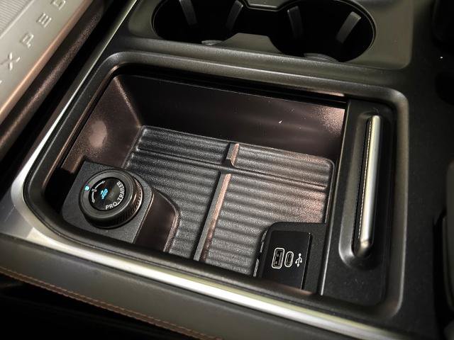 Certified 2025 Ford Expedition Max Active RWD image 30
