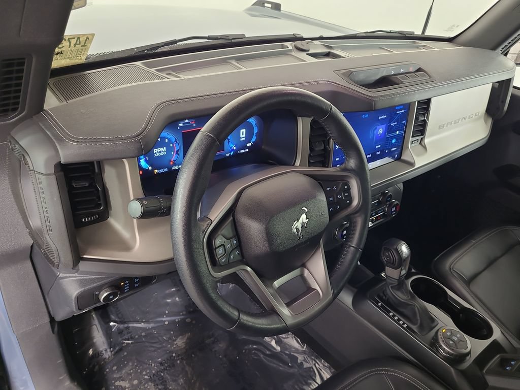 Certified 2025 Ford Bronco Outer Banks AWD/4WD image 13