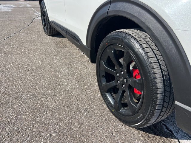 Certified 2020 Ford Explorer ST w/ ST Street Pack image 30