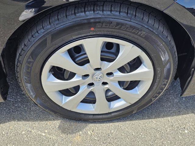 Used 2024 Toyota Corolla LE FWD image 9