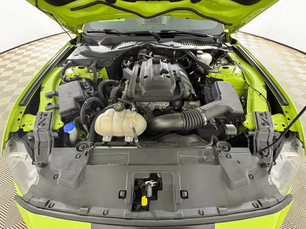 Certified 2020 Ford Mustang Premium RWD image 31