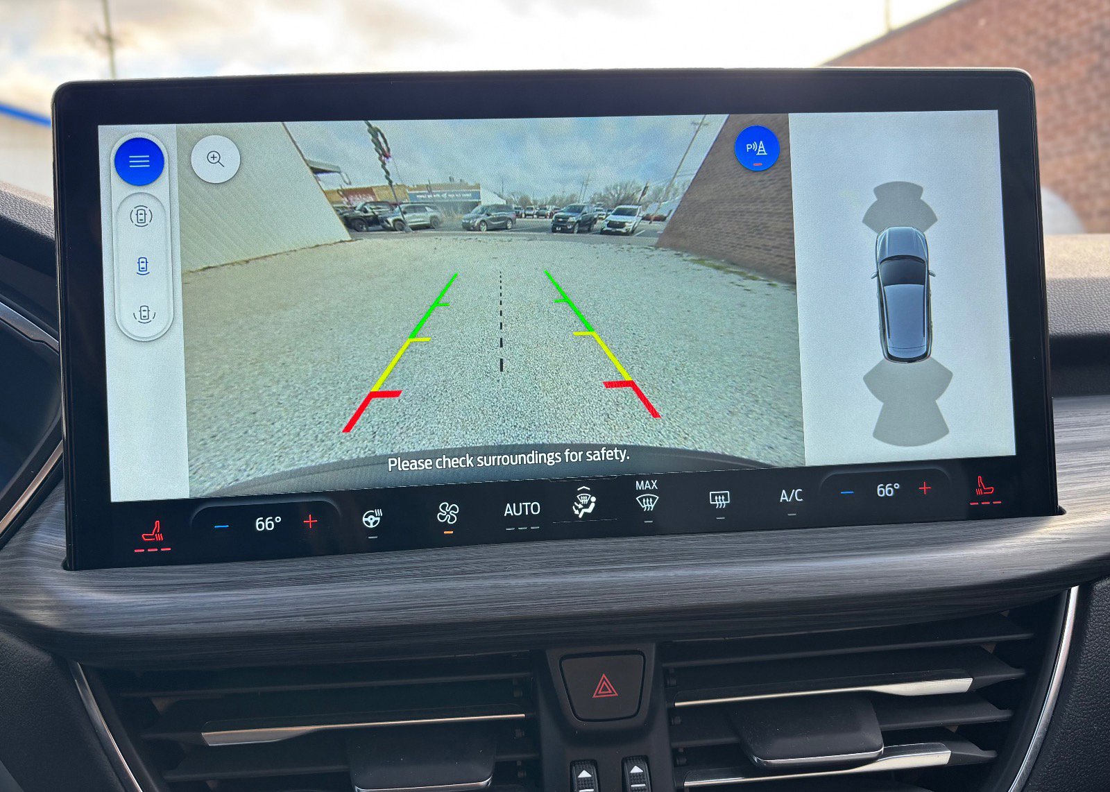 Certified 2025 Ford Escape Platinum w/ Premium Technology Package image 43