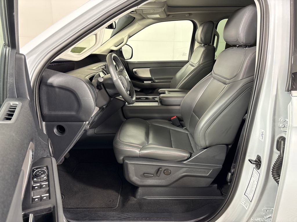 Certified 2025 Ford Expedition Max Active AWD/4WD image 30