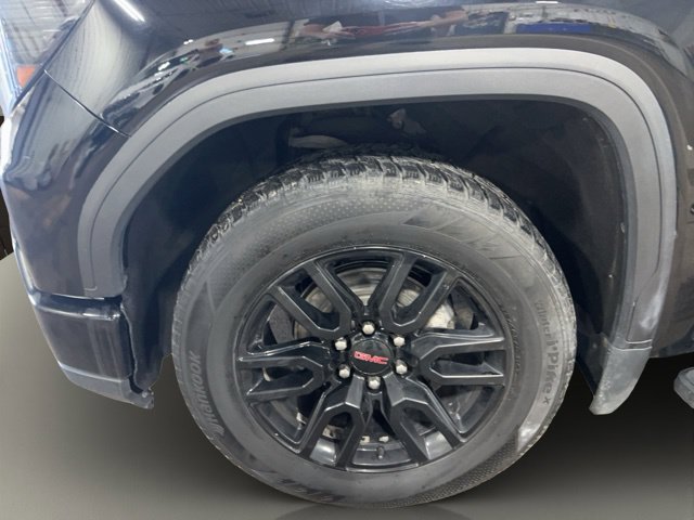 Used 2022 GMC Sierra 1500 Elevation w/ LPO, Elevation Black Package AWD/4WD image 11