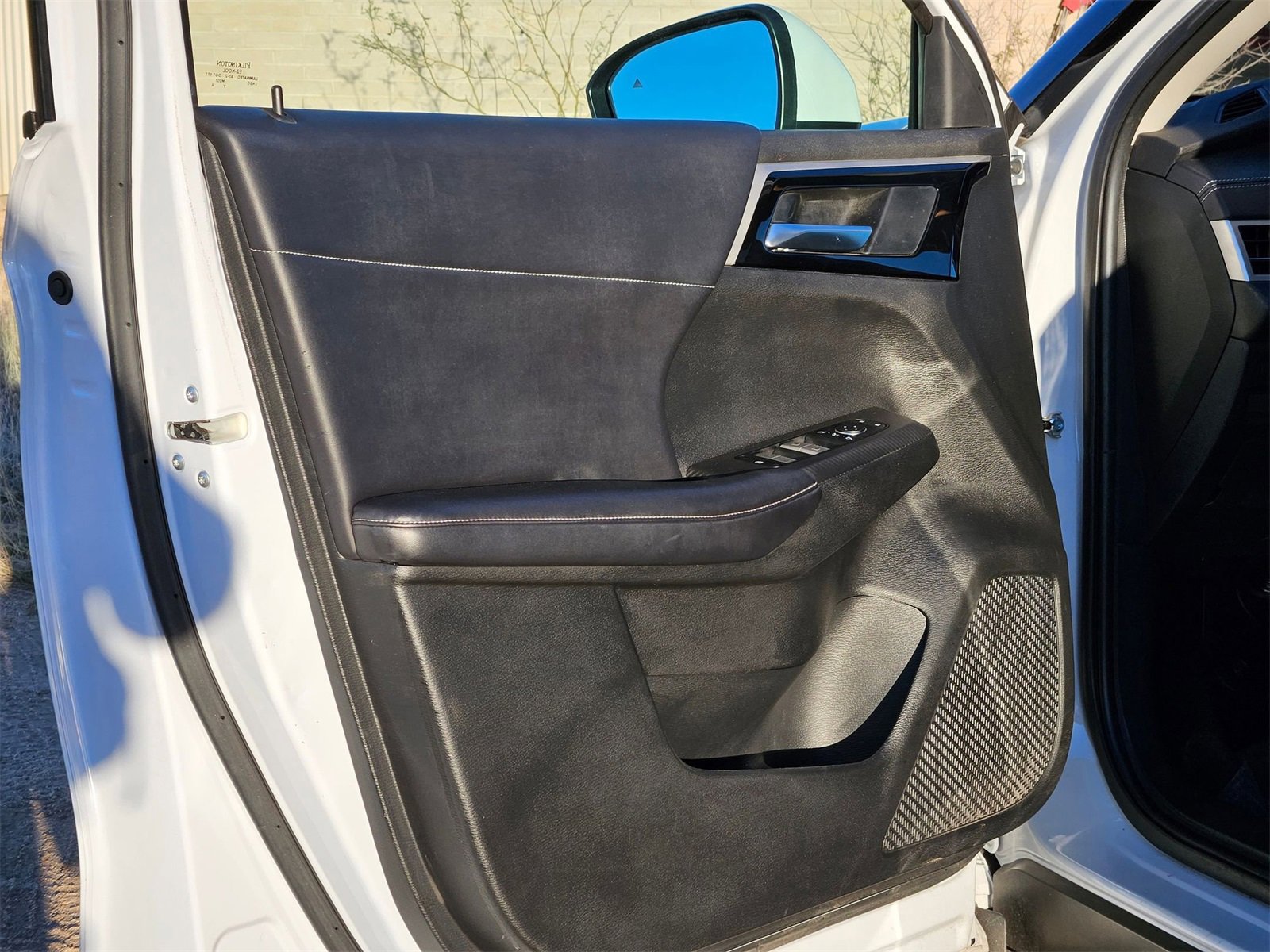 Used 2023 Mitsubishi Outlander SE image 12