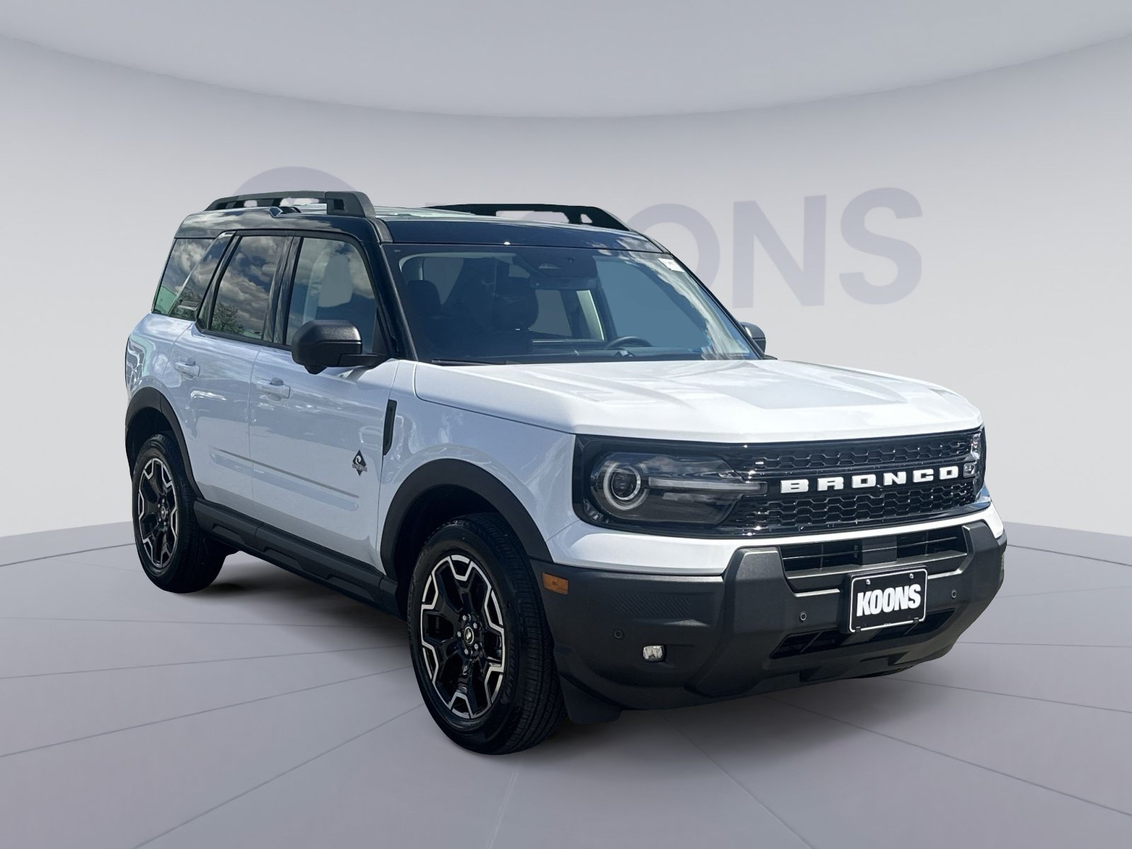 Certified 2025 Ford Bronco Sport Outer Banks w/ Outer Banks Tech Package+ AWD/4WD image 2