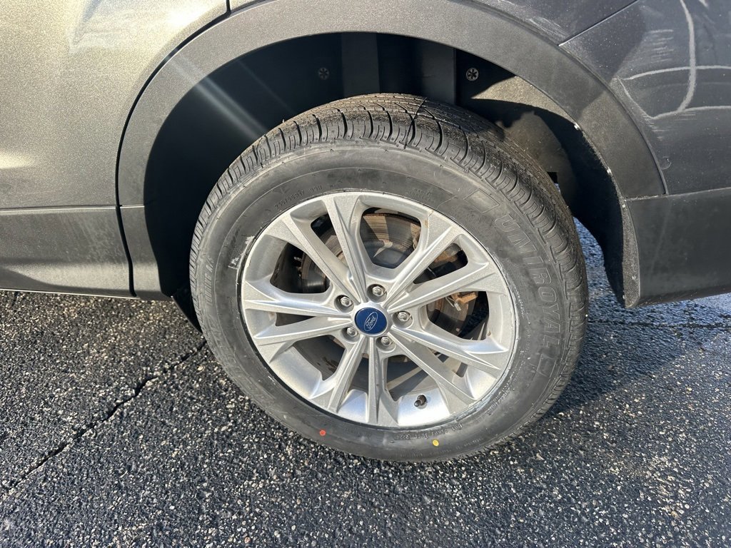 Certified 2019 Ford Escape SEL image 32