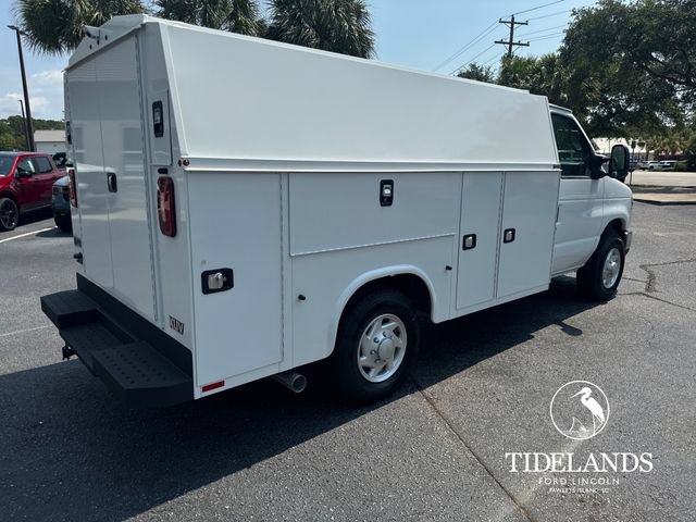 Certified 2024 Ford E-350 and Econoline 350 Super Duty w/ Power Windows & Locks Group RWD image 9